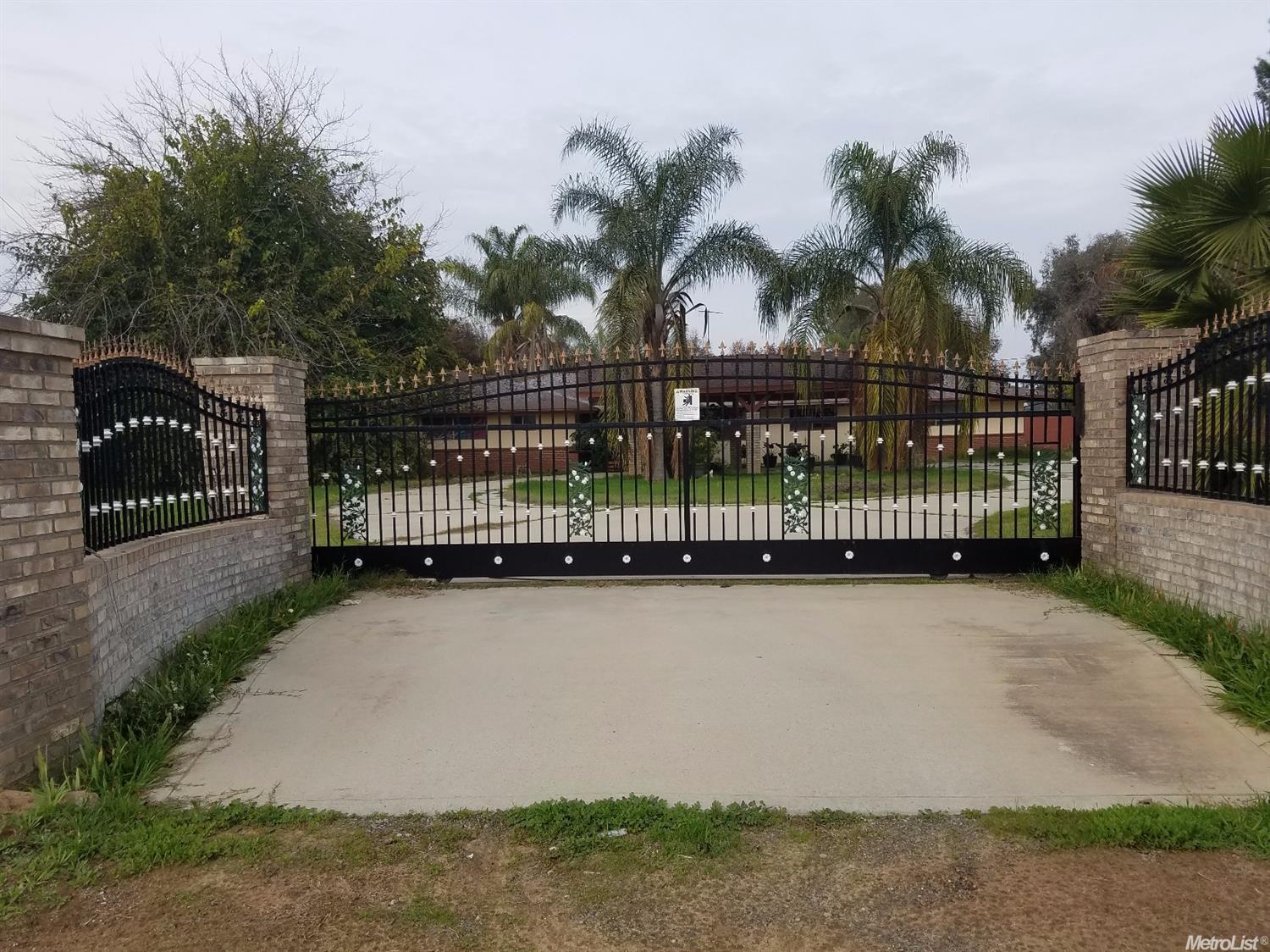 9842 Belmont Ave, Sanger, CA 93657 photo 2