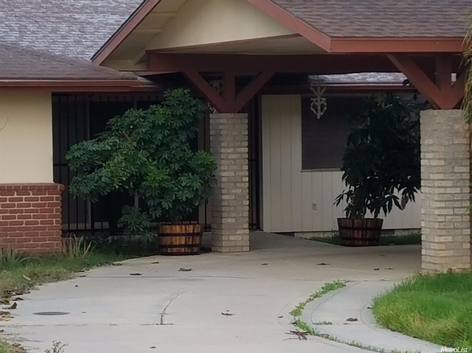 9842 Belmont Ave, Sanger, CA 93657 photo 3
