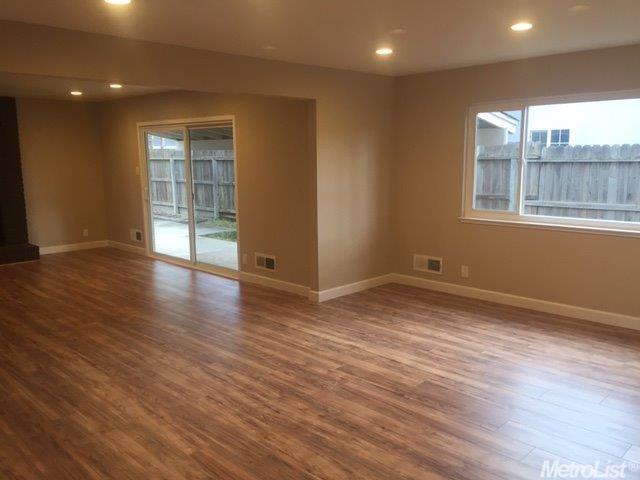 2400 Surrey Ave, Modesto, CA 95355 photo 4