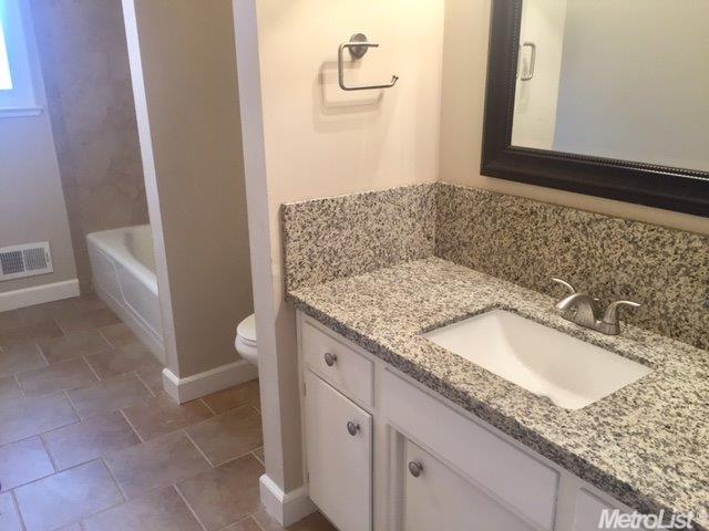 2400 Surrey Ave, Modesto, CA 95355 photo 7
