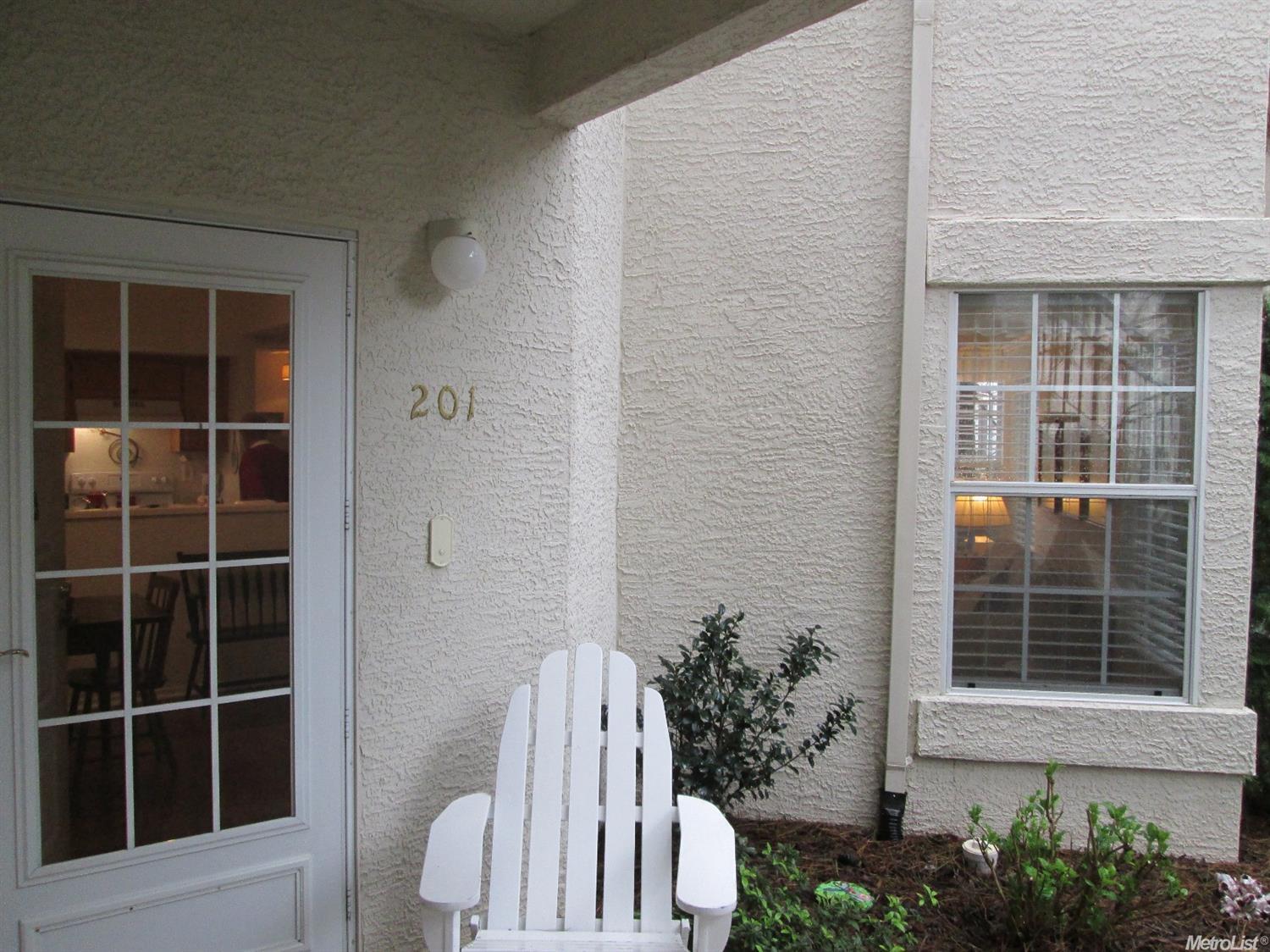 201 Beachcomber Dr, Rocklin, CA 95677 photo 1