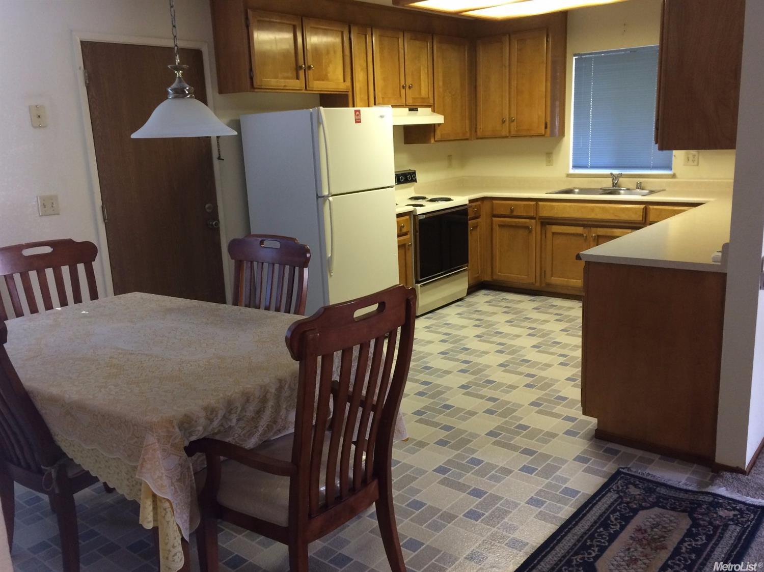 105 Almeria Pl, Winters, CA 95694 photo 3
