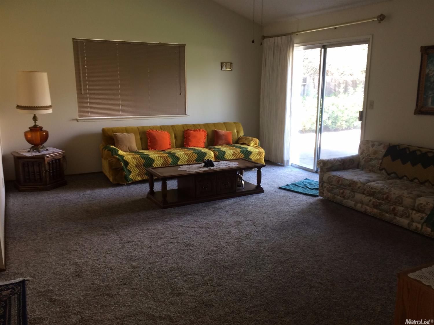 105 Almeria Pl, Winters, CA 95694 photo 2