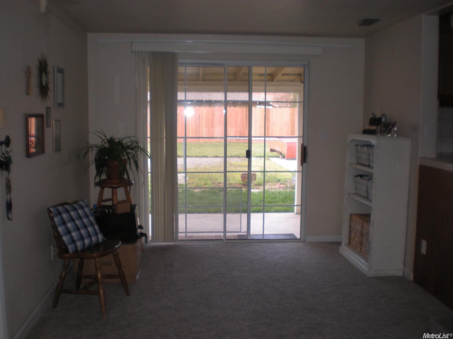 2121 N Berkeley Ave, Turlock, CA 95382 photo 4
