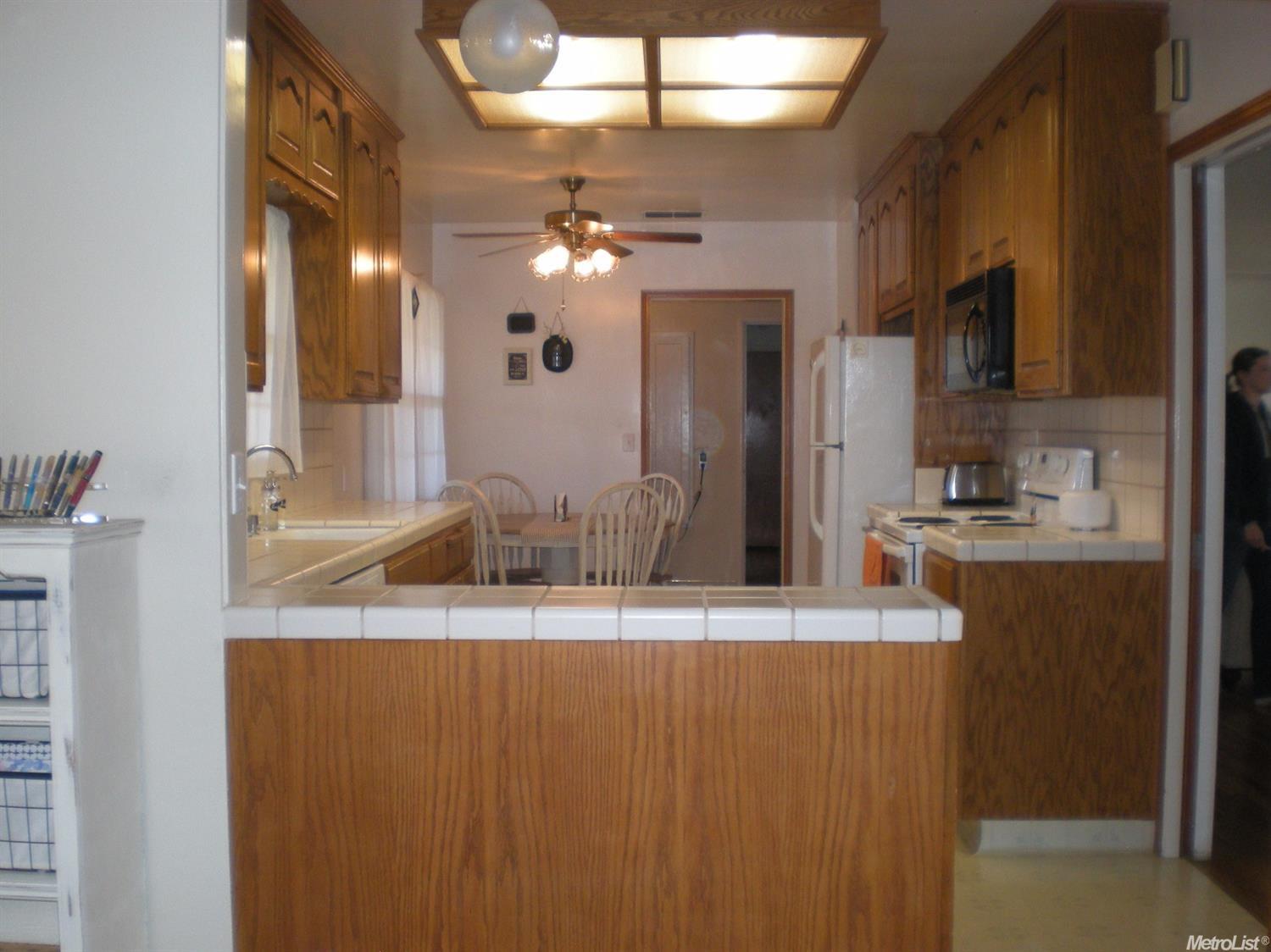 2121 N Berkeley Ave, Turlock, CA 95382 photo 6