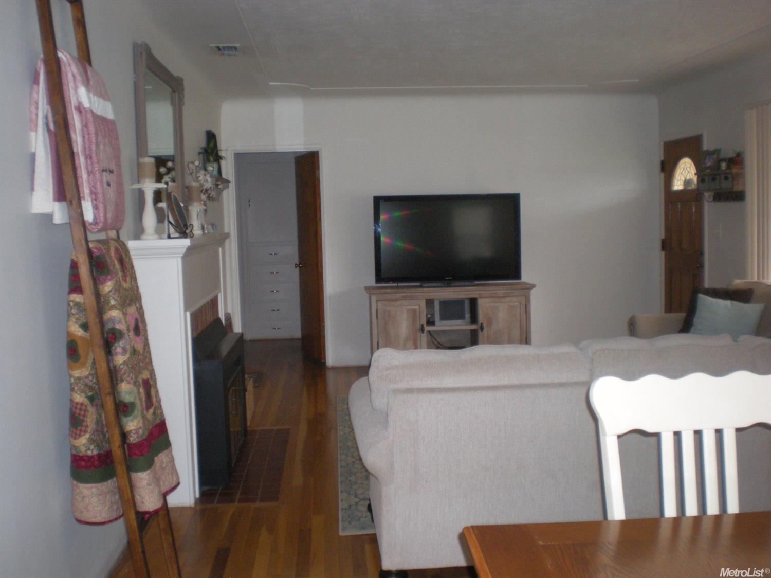 2121 N Berkeley Ave, Turlock, CA 95382 photo 13