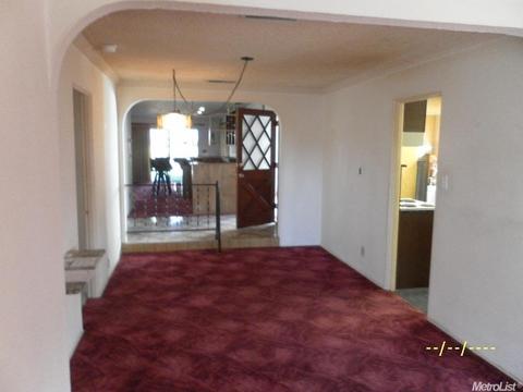 204 Palm Ave, Ripon, CA 95366 photo 4