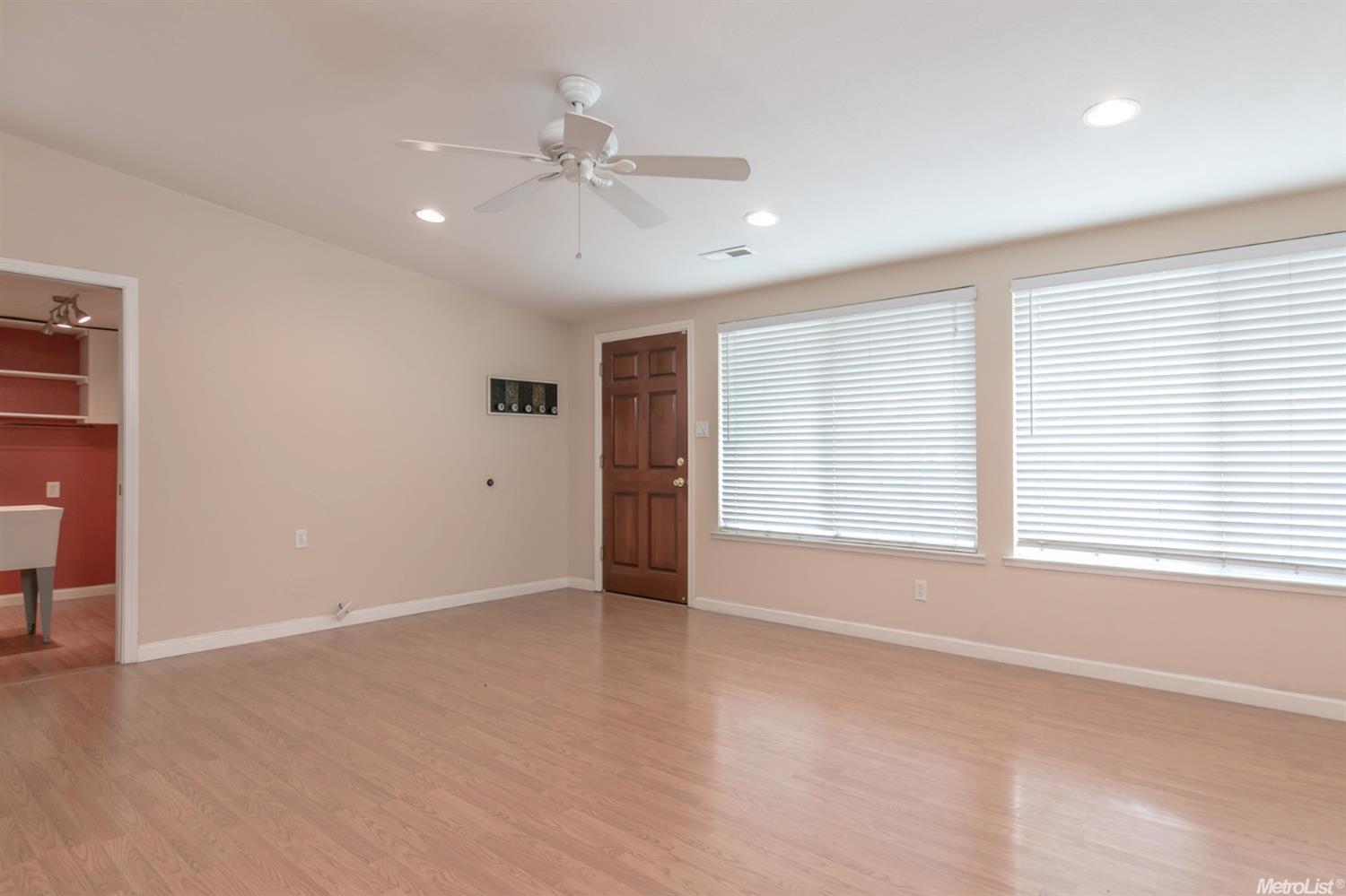 911 Trinity St, Manteca, CA 95336 photo 3