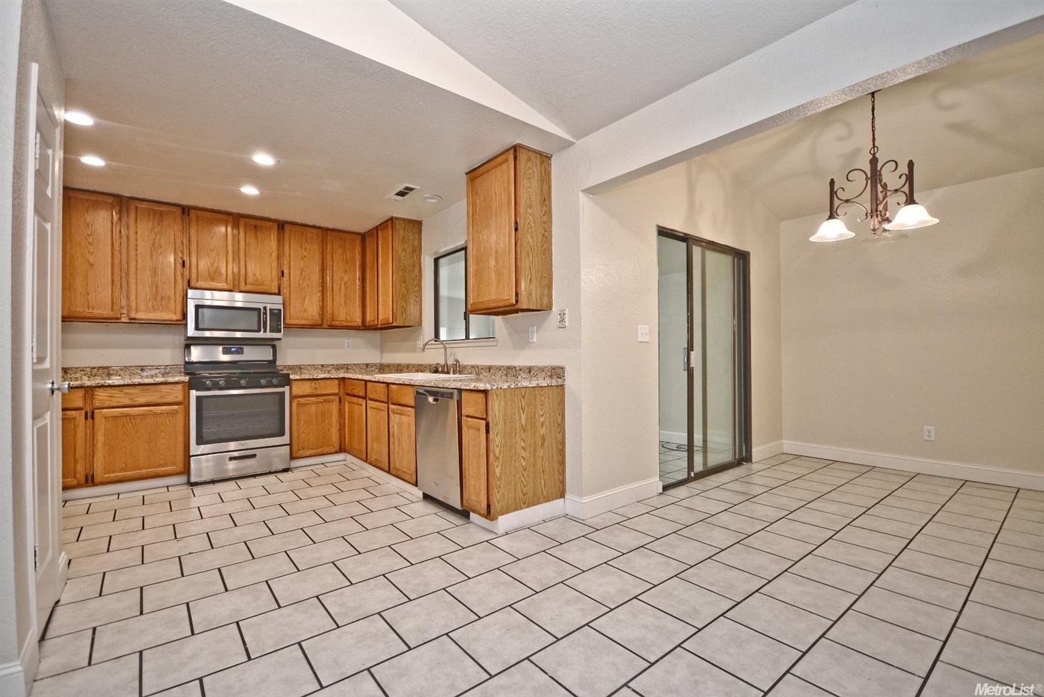 804 Mamilane, Modesto, CA 95351 photo 10