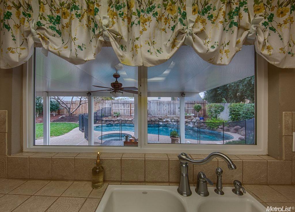 1040 Match Point Pl, Tracy, CA 95376 photo 8