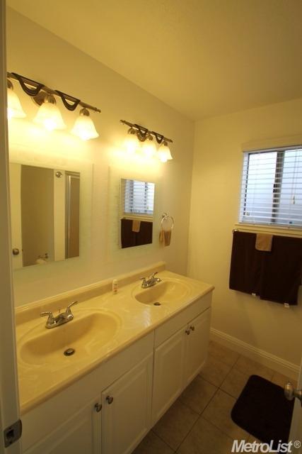 3453 Davidson Dr, Antelope, CA 95843 photo 13