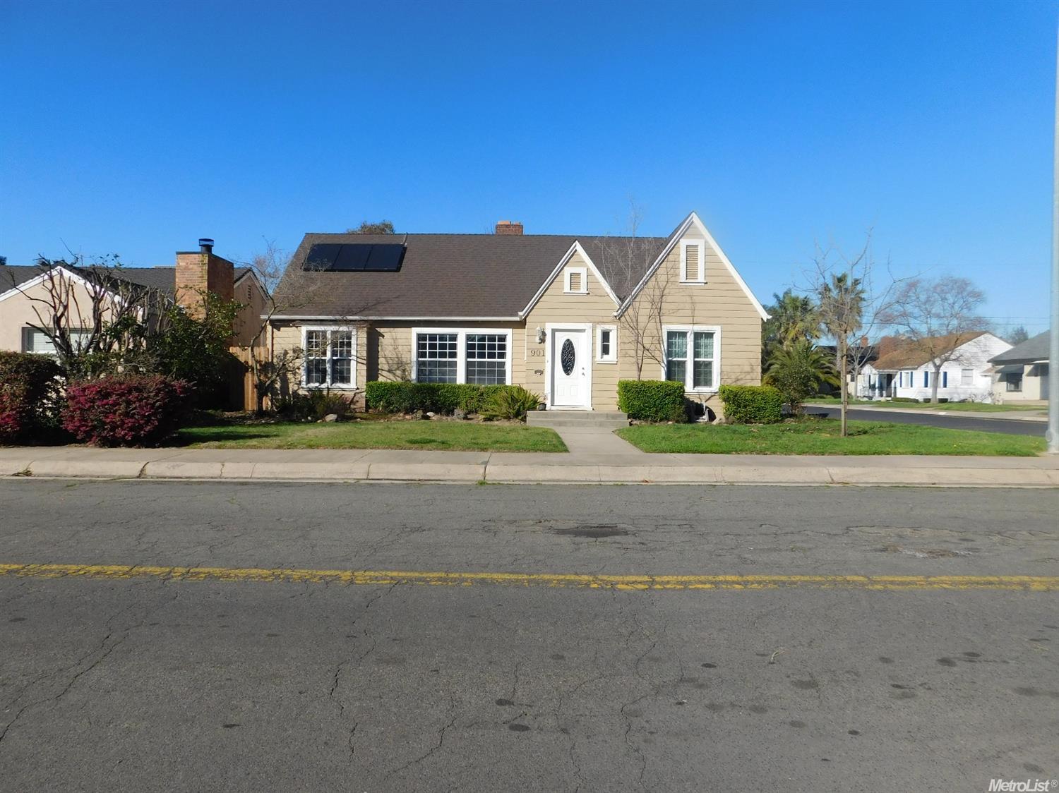 901 S Pleasant Ave, Lodi, CA 95240 photo 1