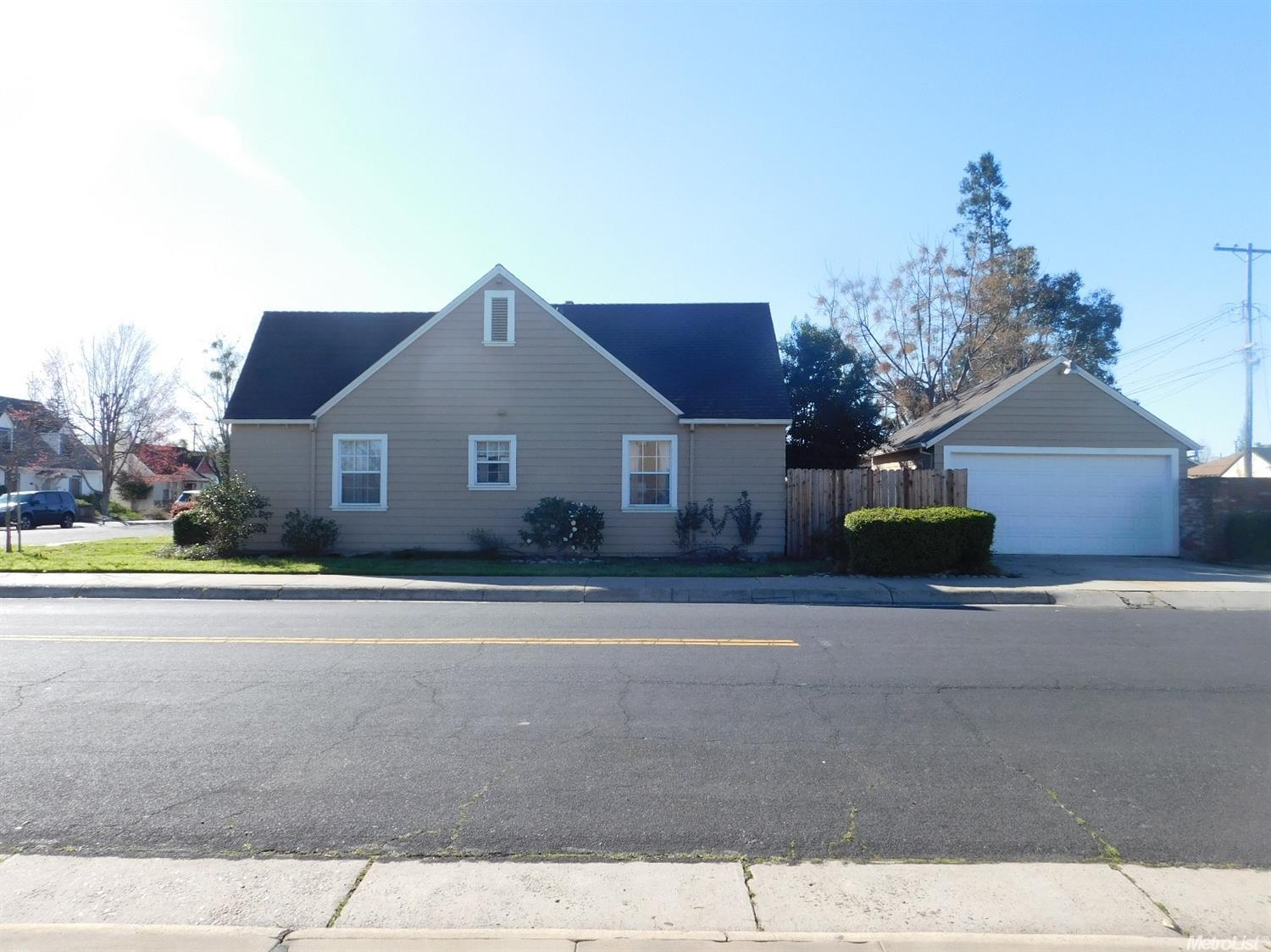 901 S Pleasant Ave, Lodi, CA 95240 photo 5