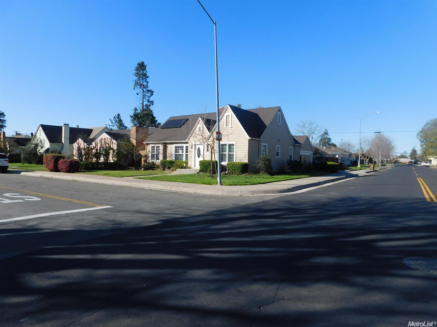 901 S Pleasant Ave, Lodi, CA 95240 photo 4