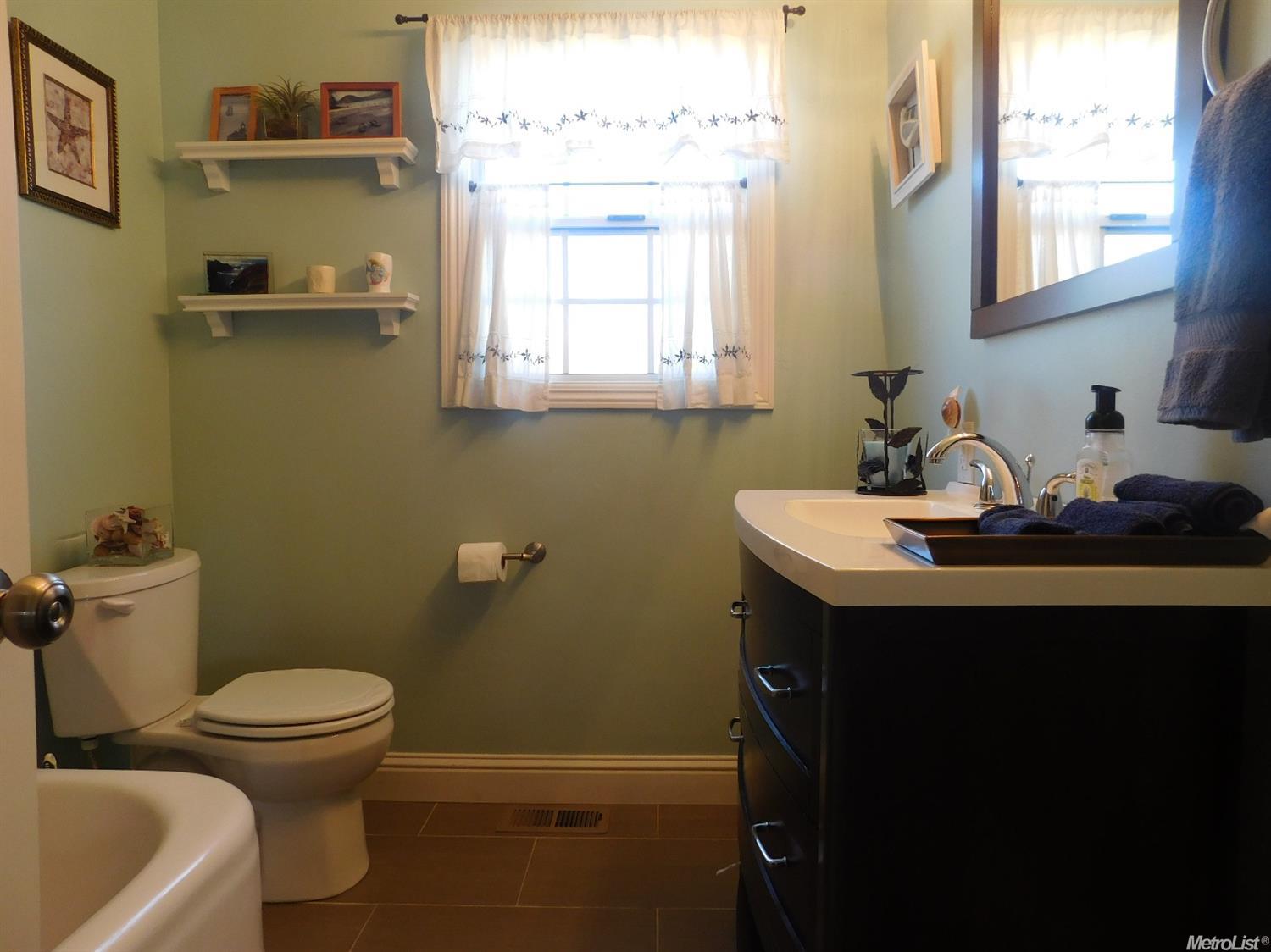 901 S Pleasant Ave, Lodi, CA 95240 photo 14
