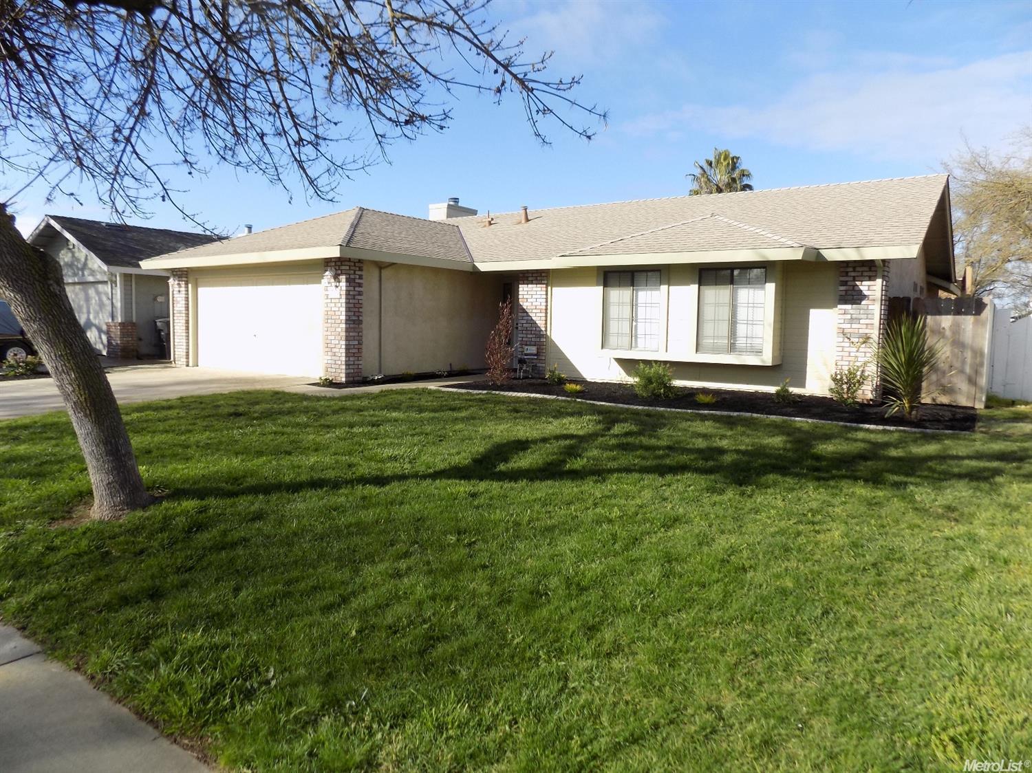 921 Mercy Ave, Modesto, CA 95358 photo 1