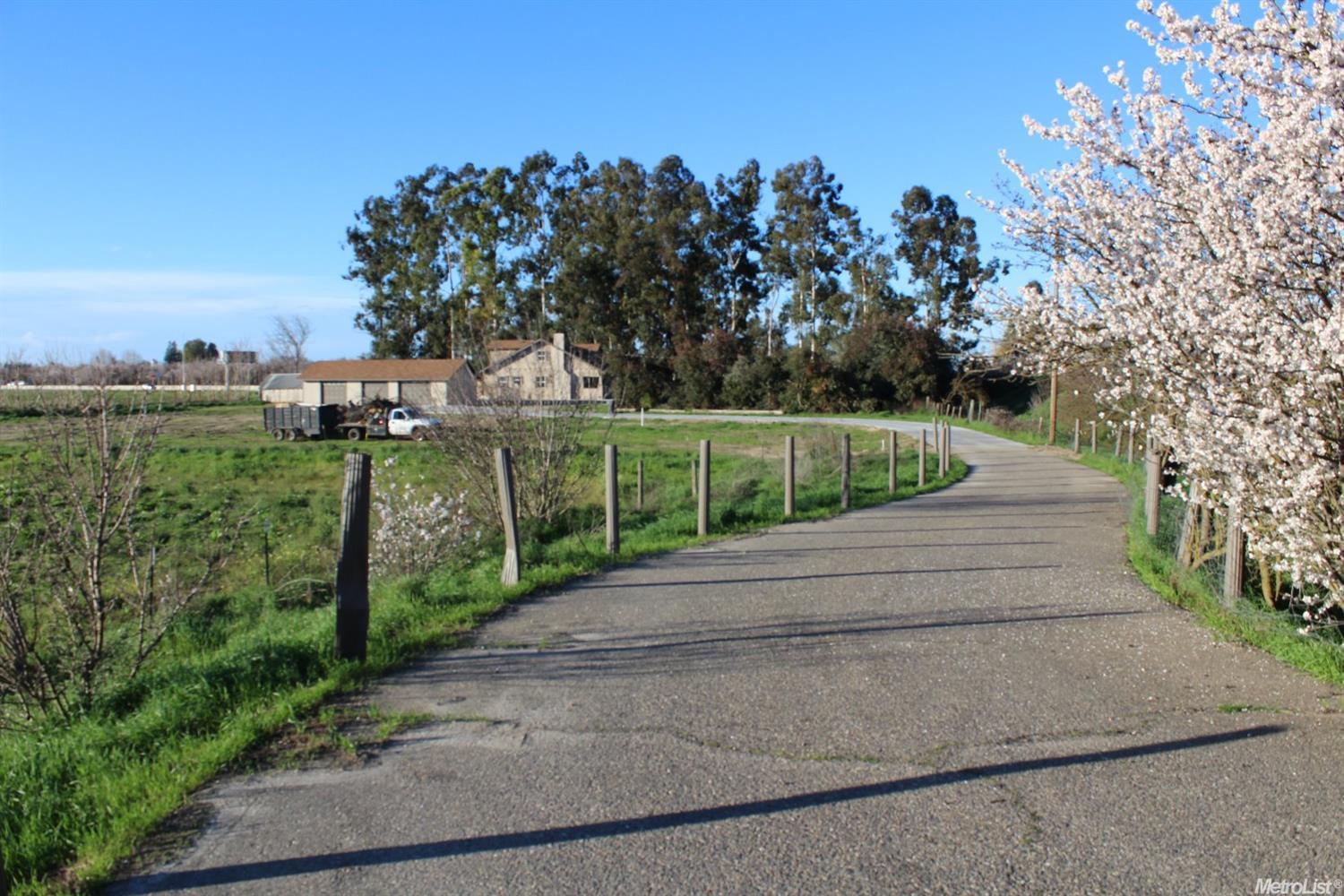 11641 Griffith Rd, Turlock, CA 95380 photo 1