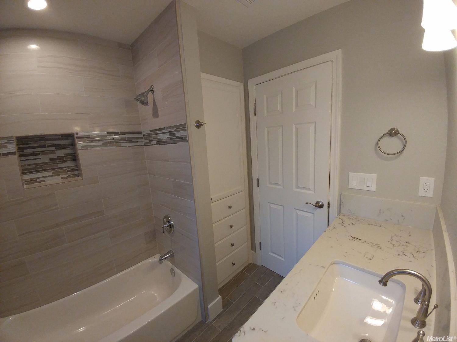 717 Peach, Lodi, CA 95242 photo 10
