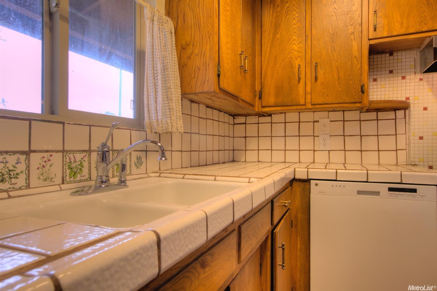 420 Broderick Ave, Modesto, CA 95350 photo 7