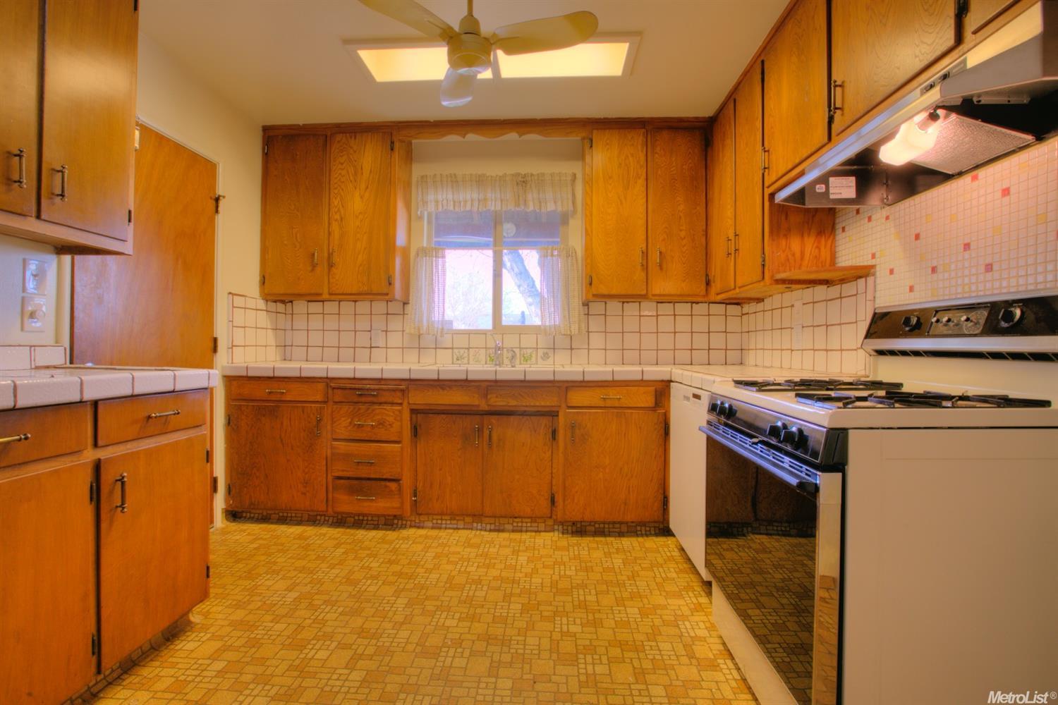 420 Broderick Ave, Modesto, CA 95350 photo 6