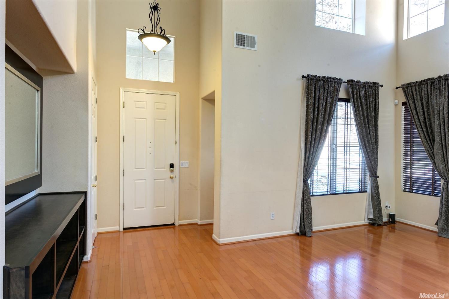 2006 Alhambra Ct, Tracy, CA 95376 photo 4