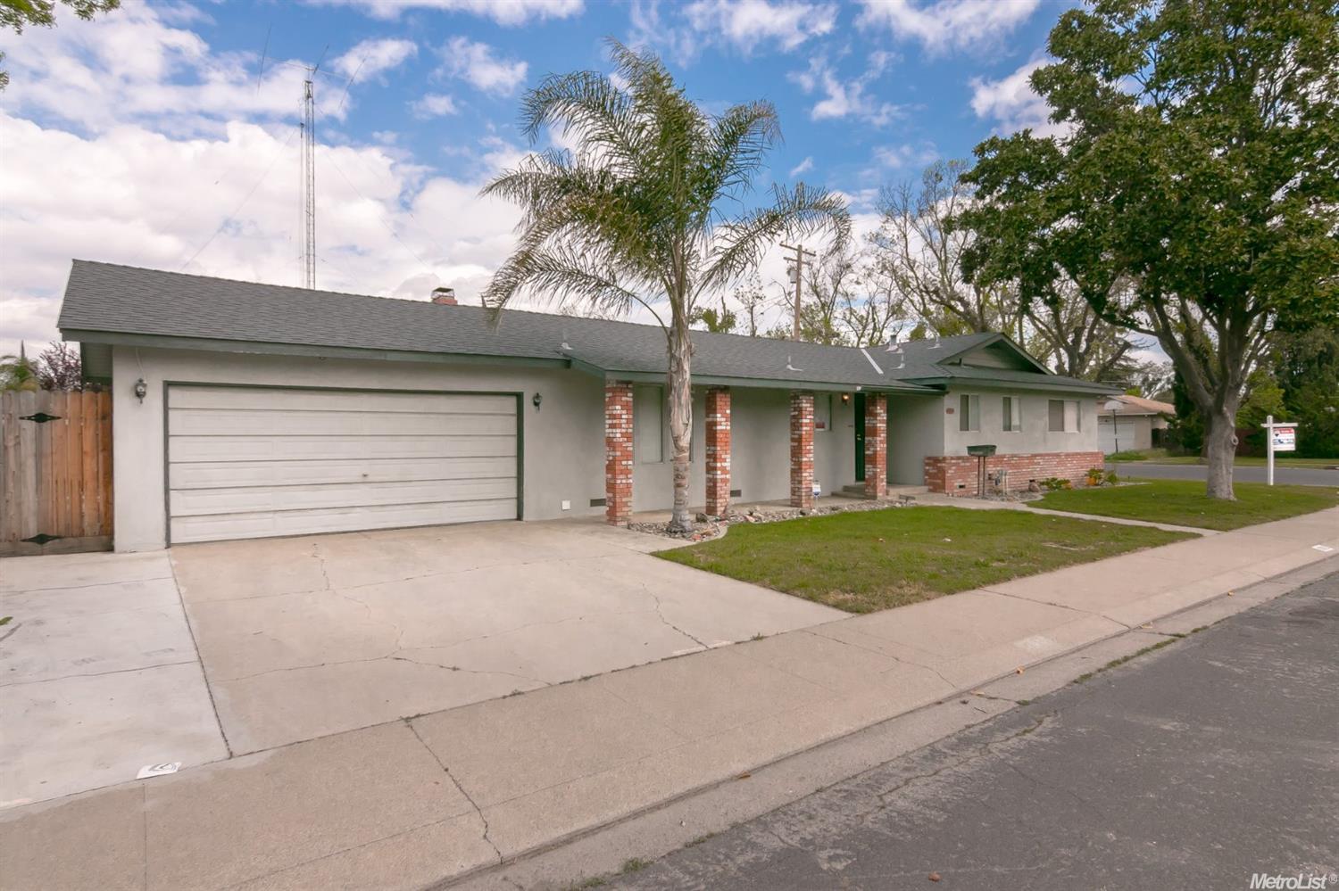 1005 Edison Ave, Modesto, CA 95350 photo 2