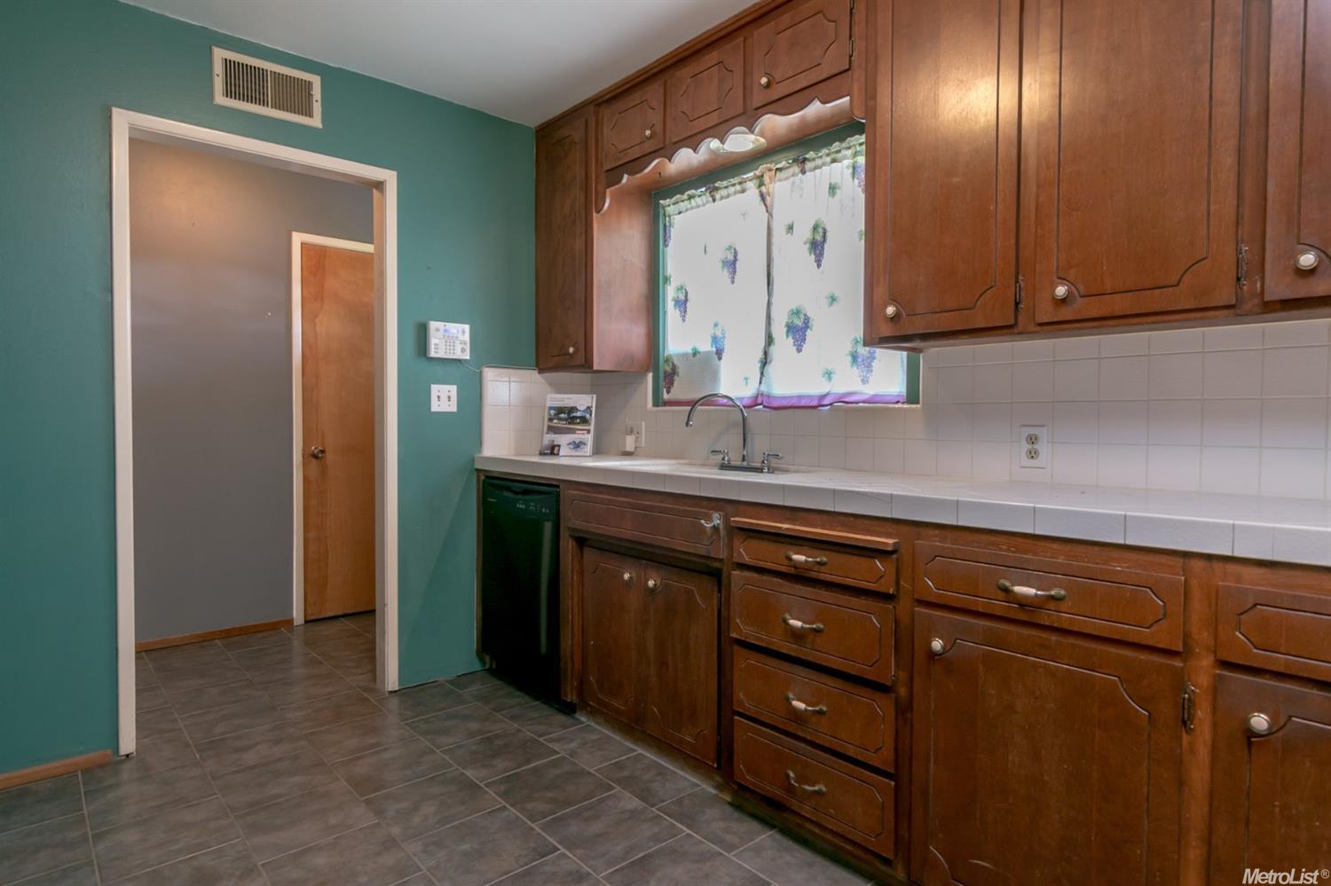 1005 Edison Ave, Modesto, CA 95350 photo 15