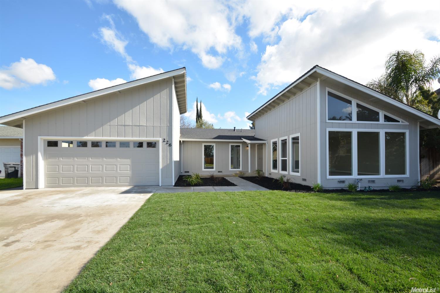 226 Oak Ave, Ripon, CA 95366 photo 2