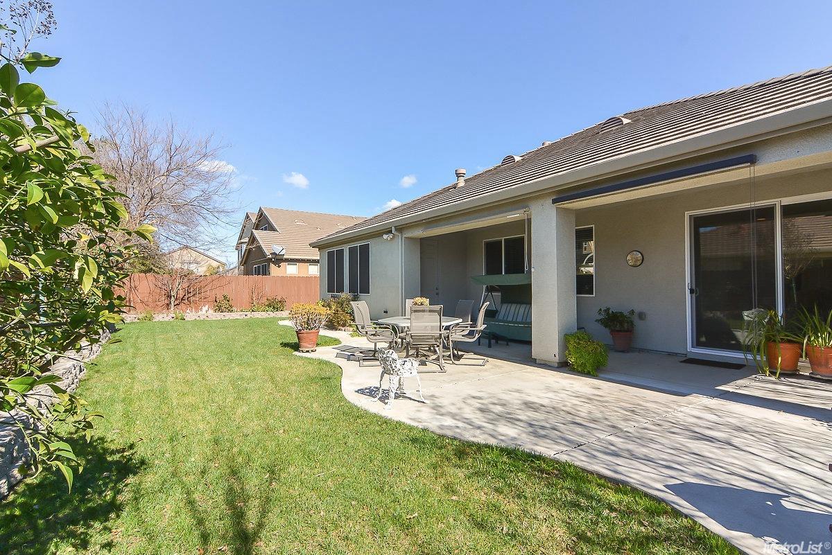 1773 Fleabane Ln, Manteca, CA 95337 photo 3