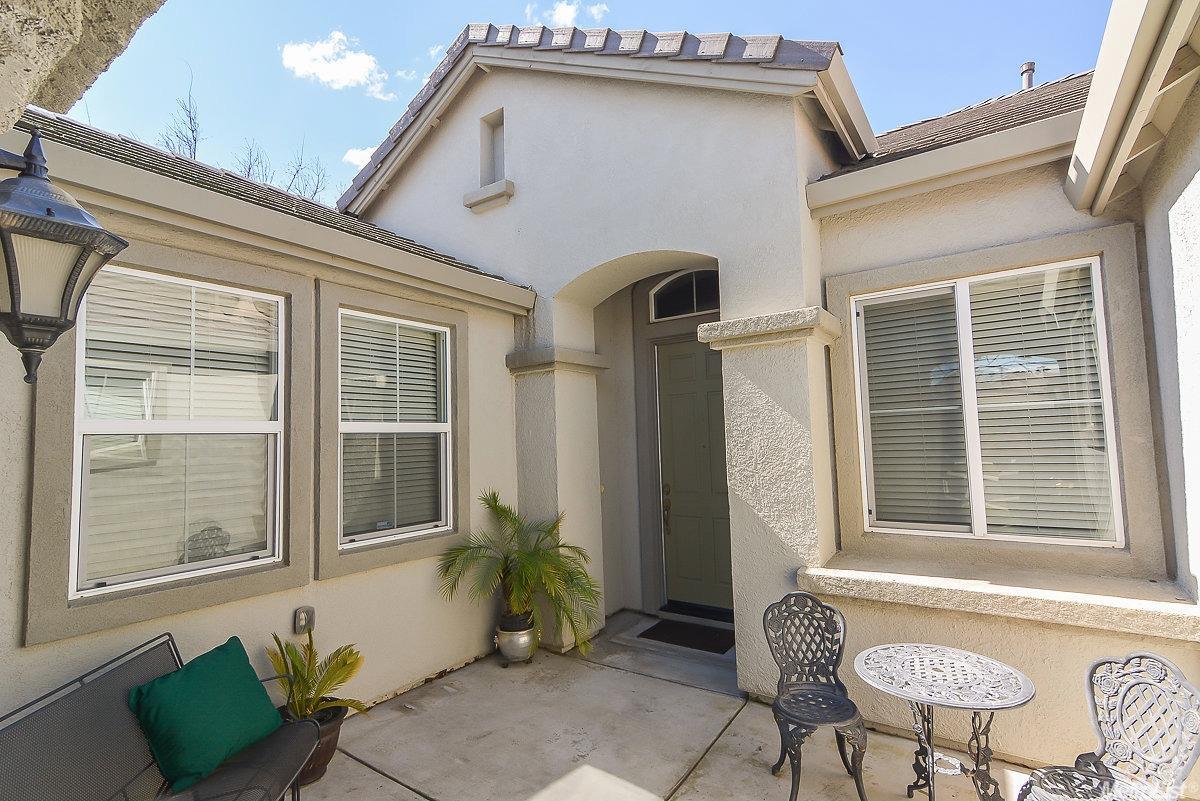 1773 Fleabane Ln, Manteca, CA 95337 photo 2