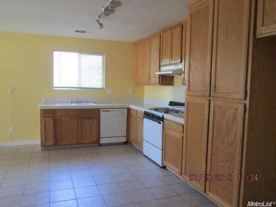 732 Walnut Way, Modesto, CA 95351 photo 3