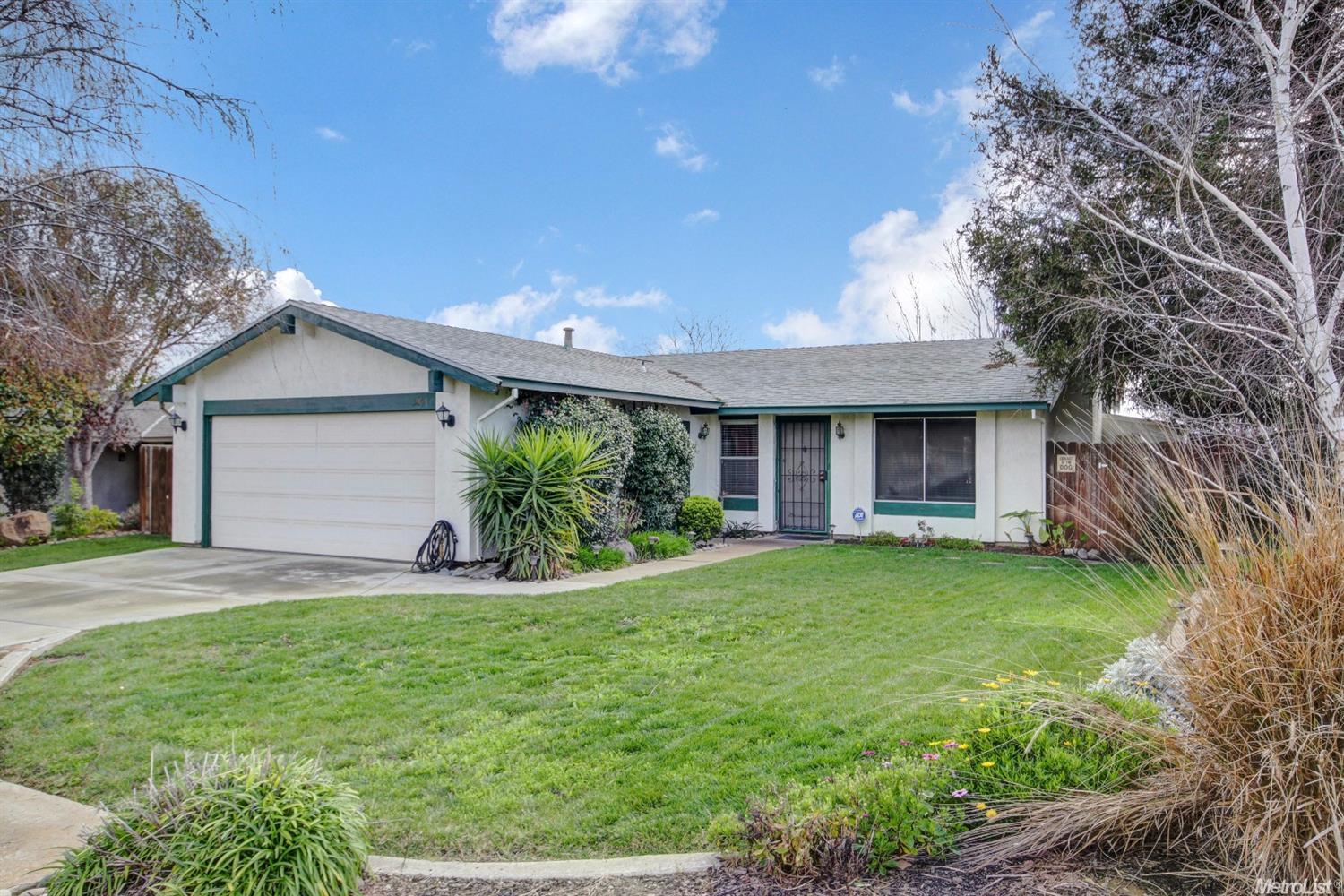 310 Yosemite Dr, Tracy, CA 95376 photo 1
