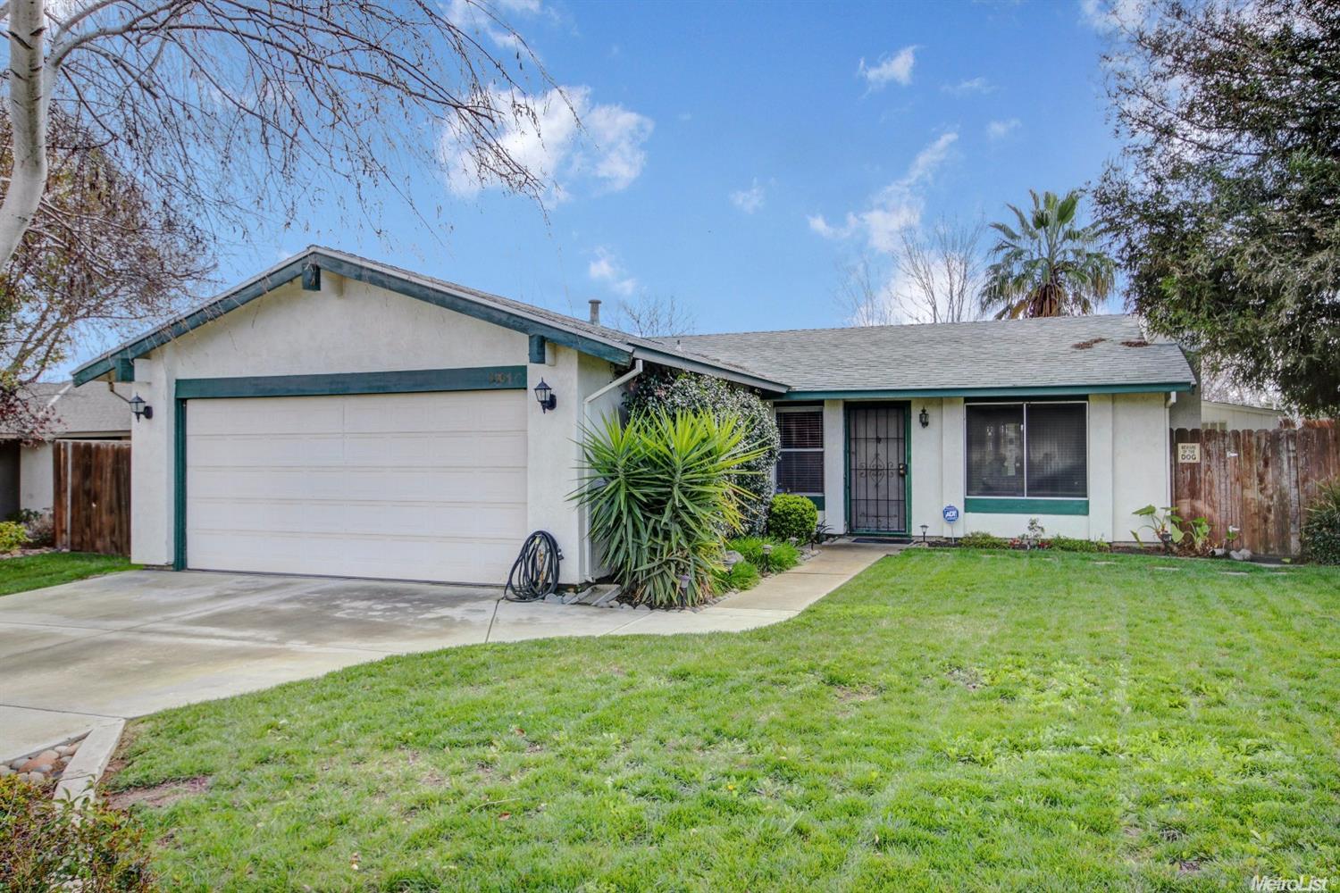 310 Yosemite Dr, Tracy, CA 95376 photo 2