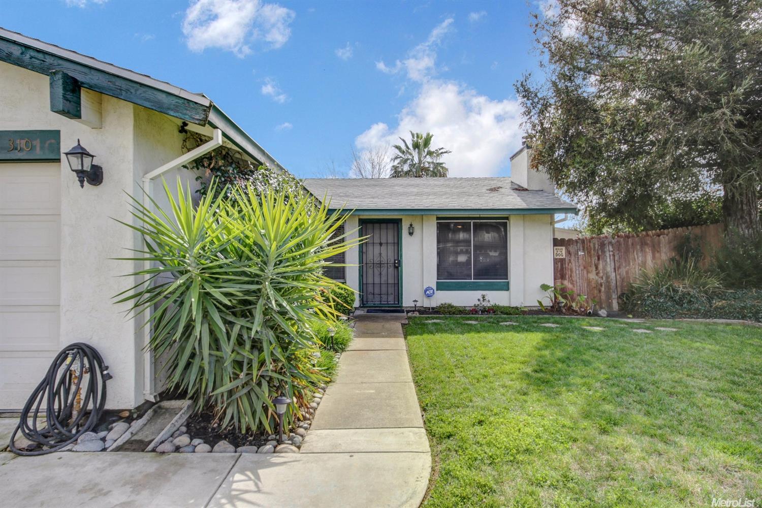310 Yosemite Dr, Tracy, CA 95376 photo 4