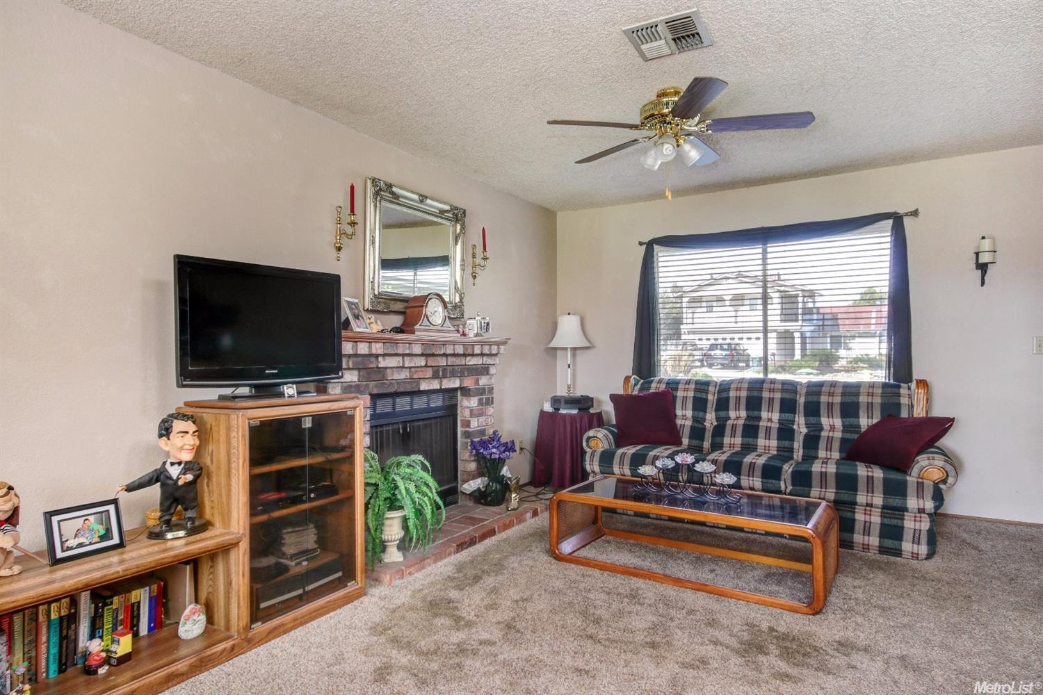 310 Yosemite Dr, Tracy, CA 95376 photo 5
