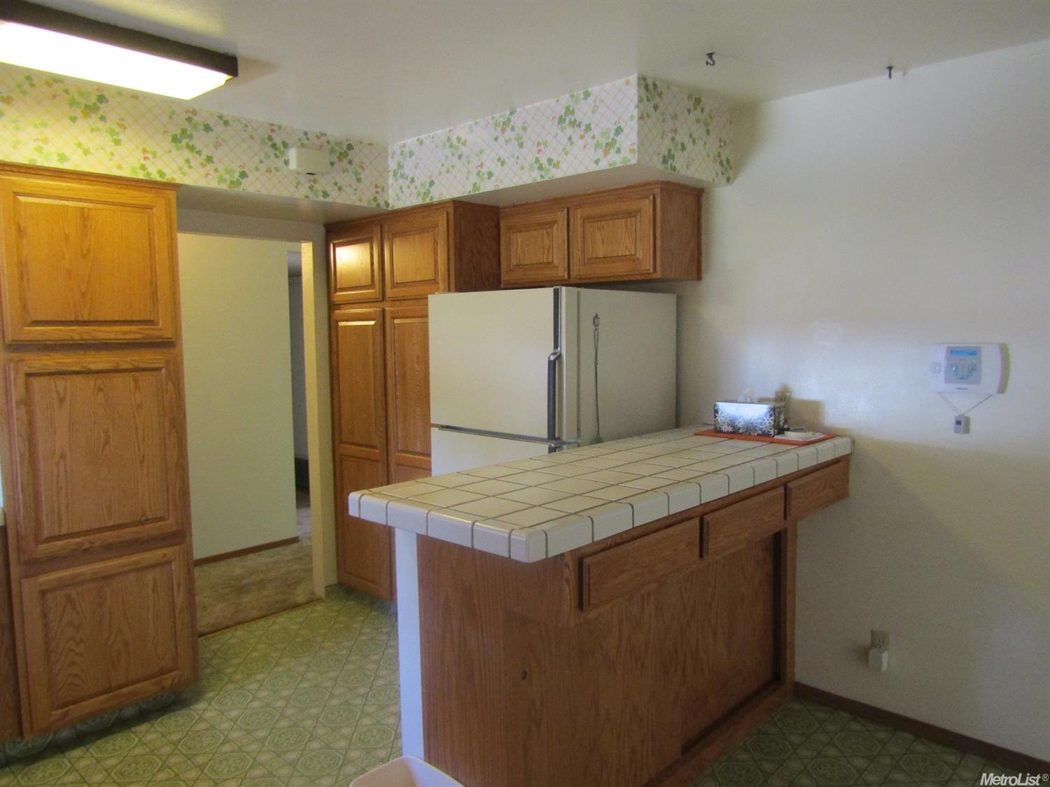 1448 Lucerne Ave, Gustine, CA 95322 photo 4