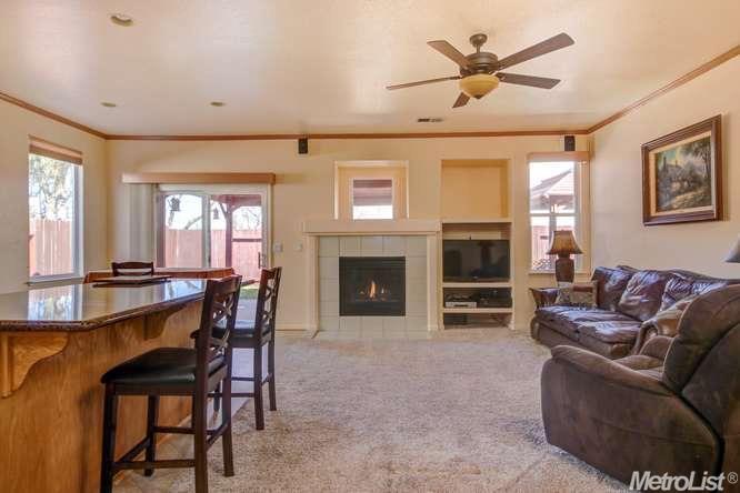 2243 Gary Ln, Tracy, CA 95377 photo 8