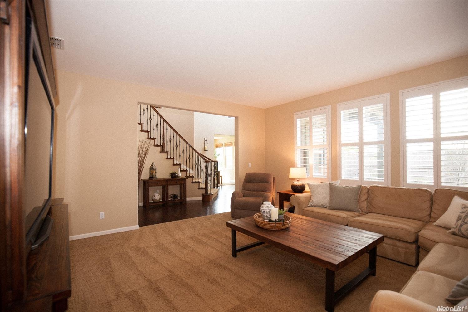 2161 Red Setter Rd, Rocklin, CA 95765 photo 4