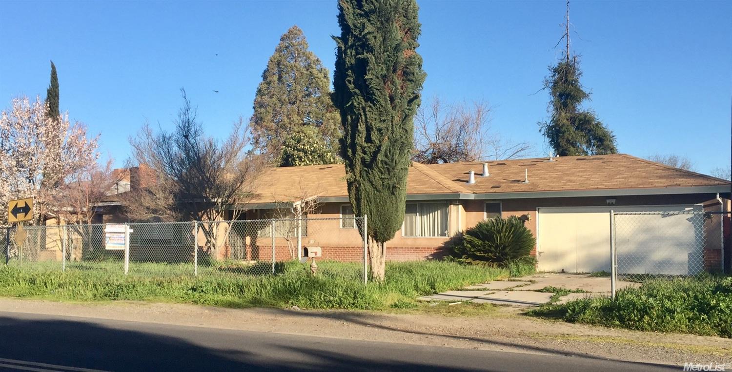 701 Chicago Ave, Modesto, CA 95351 photo 1