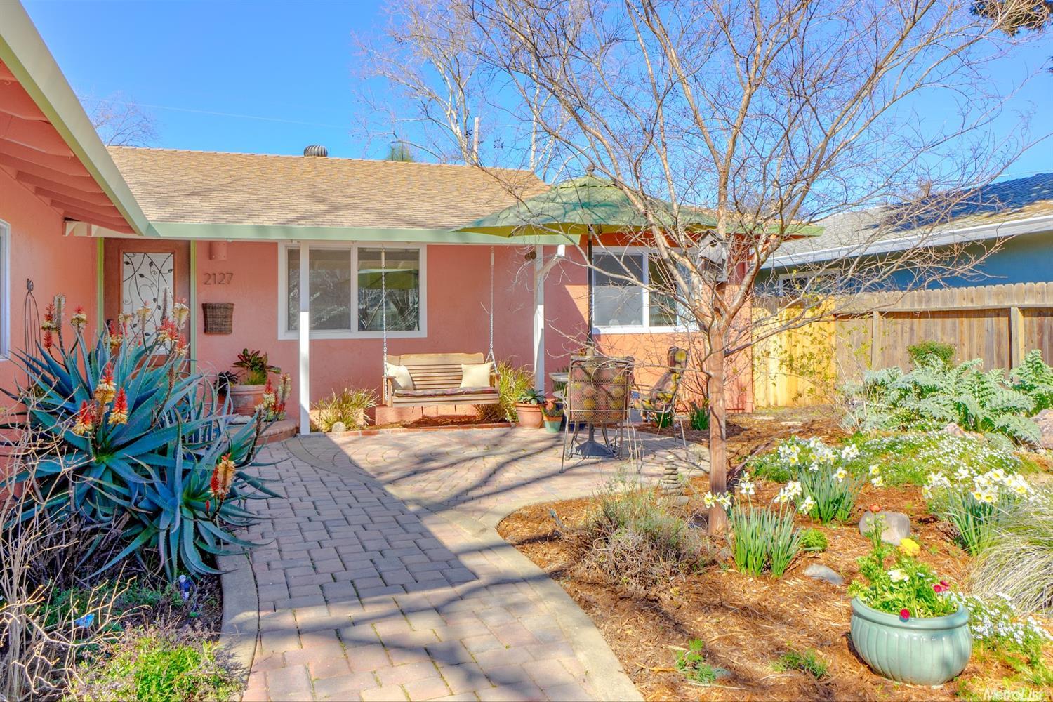 2127 Regis Dr, Davis, CA 95618 photo 3