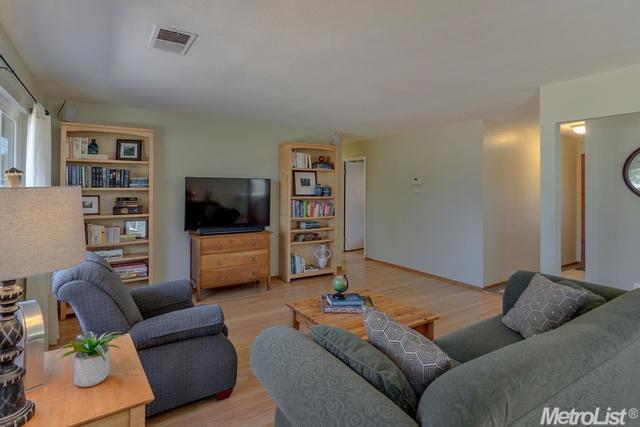 2127 Regis Dr, Davis, CA 95618 photo 7