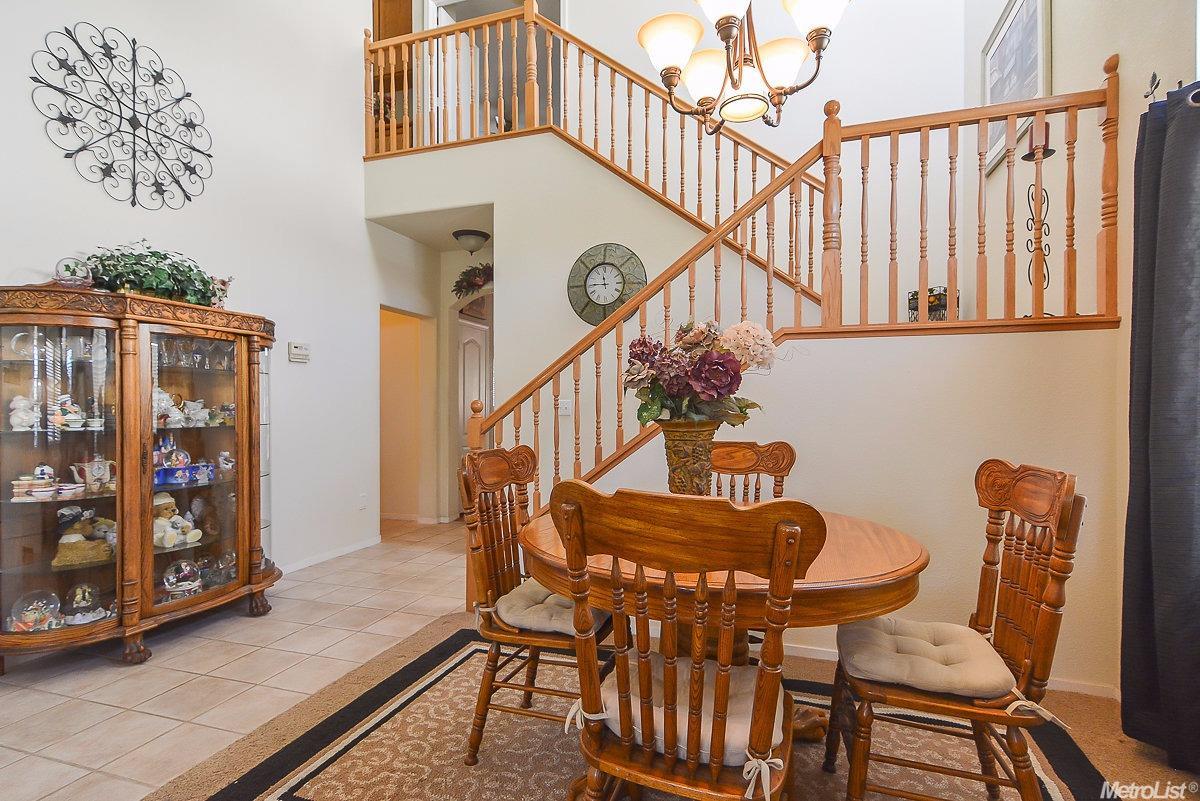 2023 Lauritson Ln, Manteca, CA 95336 photo 7