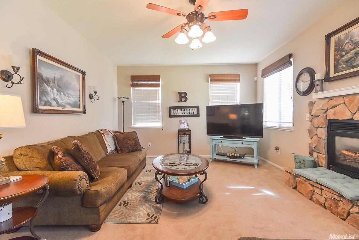 2023 Lauritson Ln, Manteca, CA 95336 photo 11
