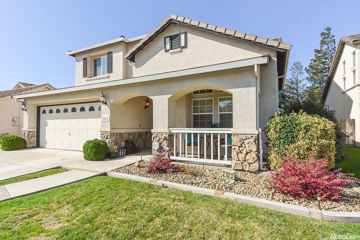 2023 Lauritson Ln, Manteca, CA 95336 photo 3