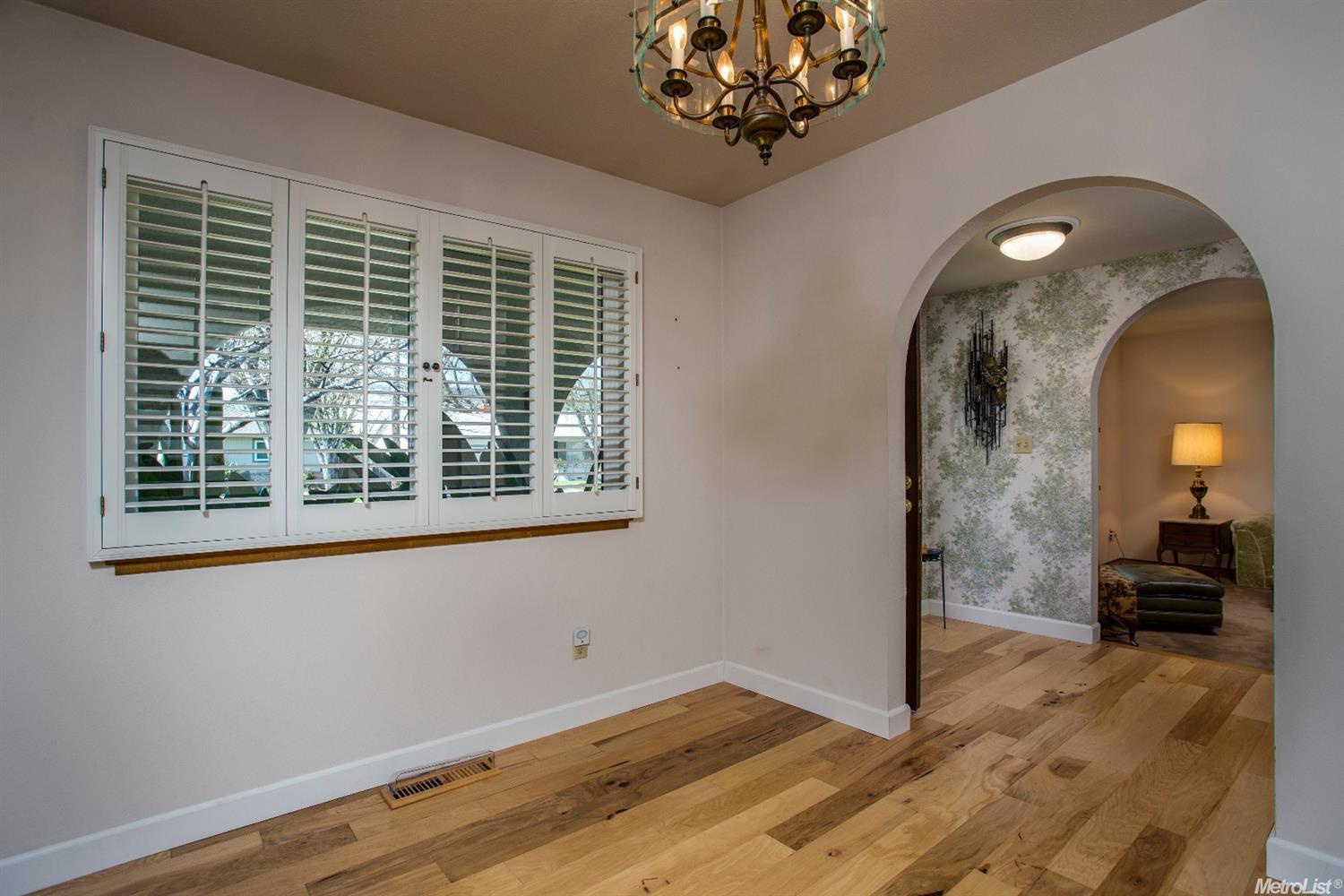2700 Warwick Ln, Modesto, CA 95350 photo 4