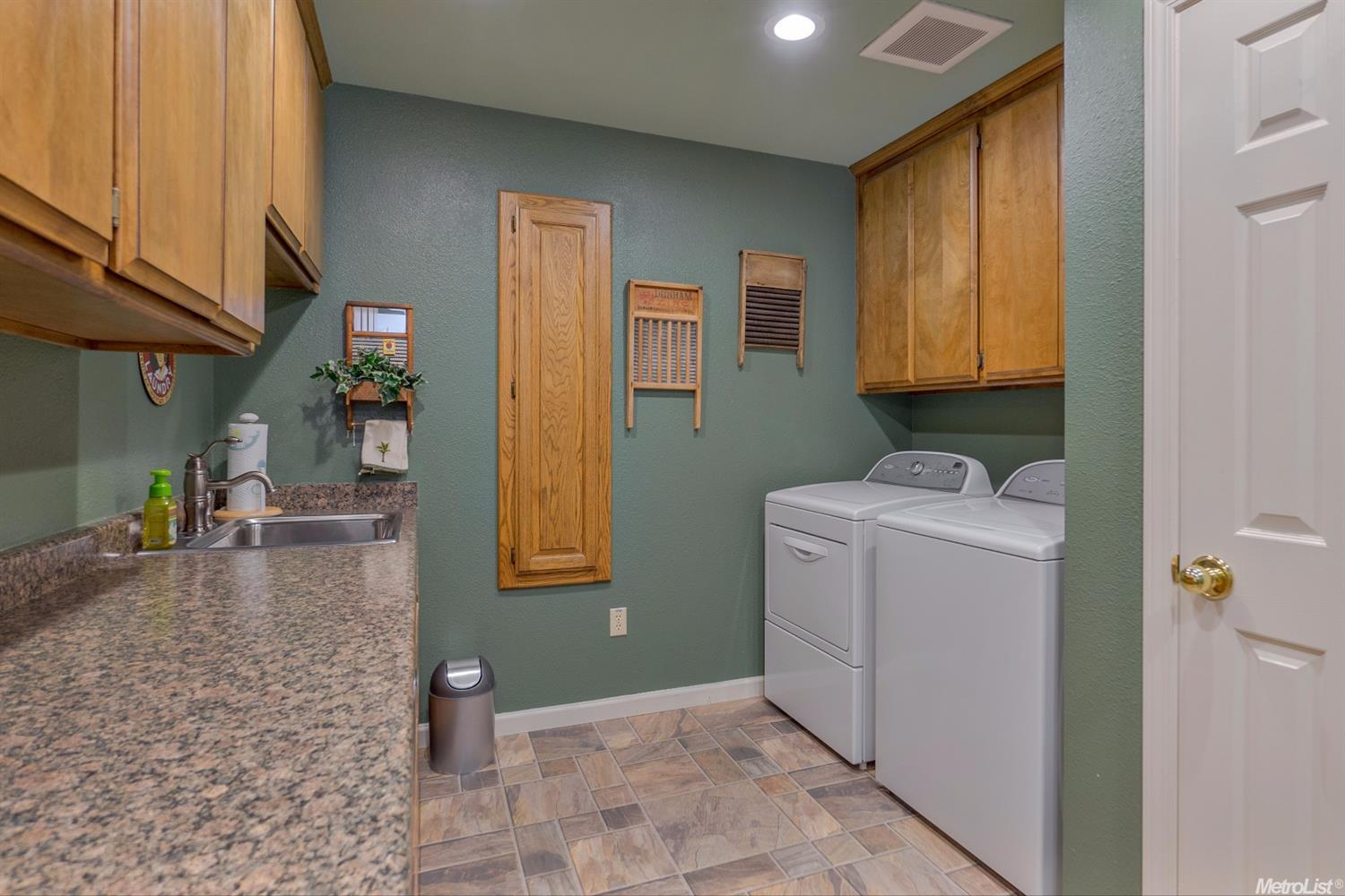 1003 Eagle Pl, Davis, CA 95616 photo 21