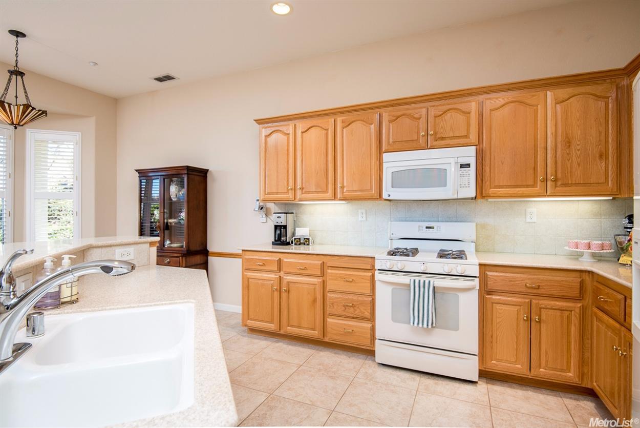 2321 Benjamin Ct, Rocklin, CA 95765 photo 4