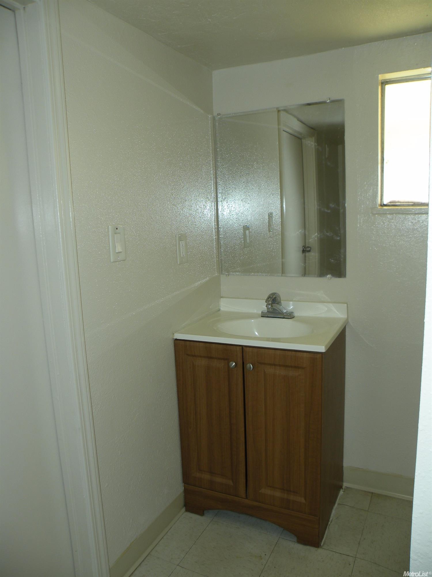 1740 Olympia St, Modesto, CA 95358 photo 25