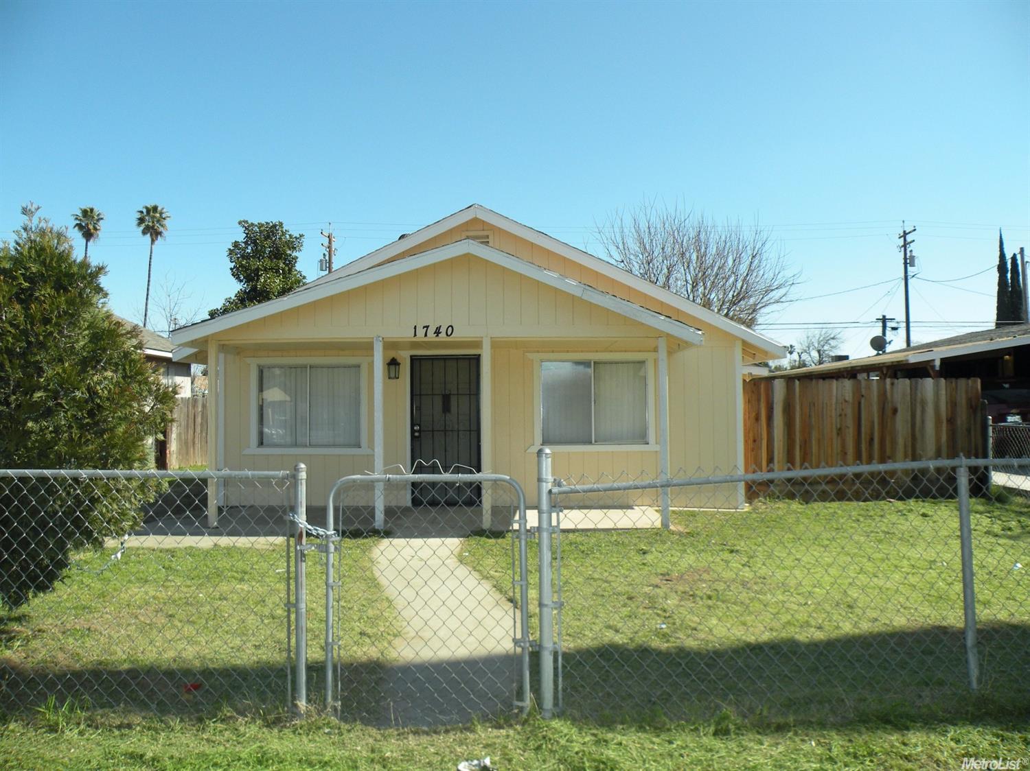 1740 Olympia St, Modesto, CA 95358 photo 2