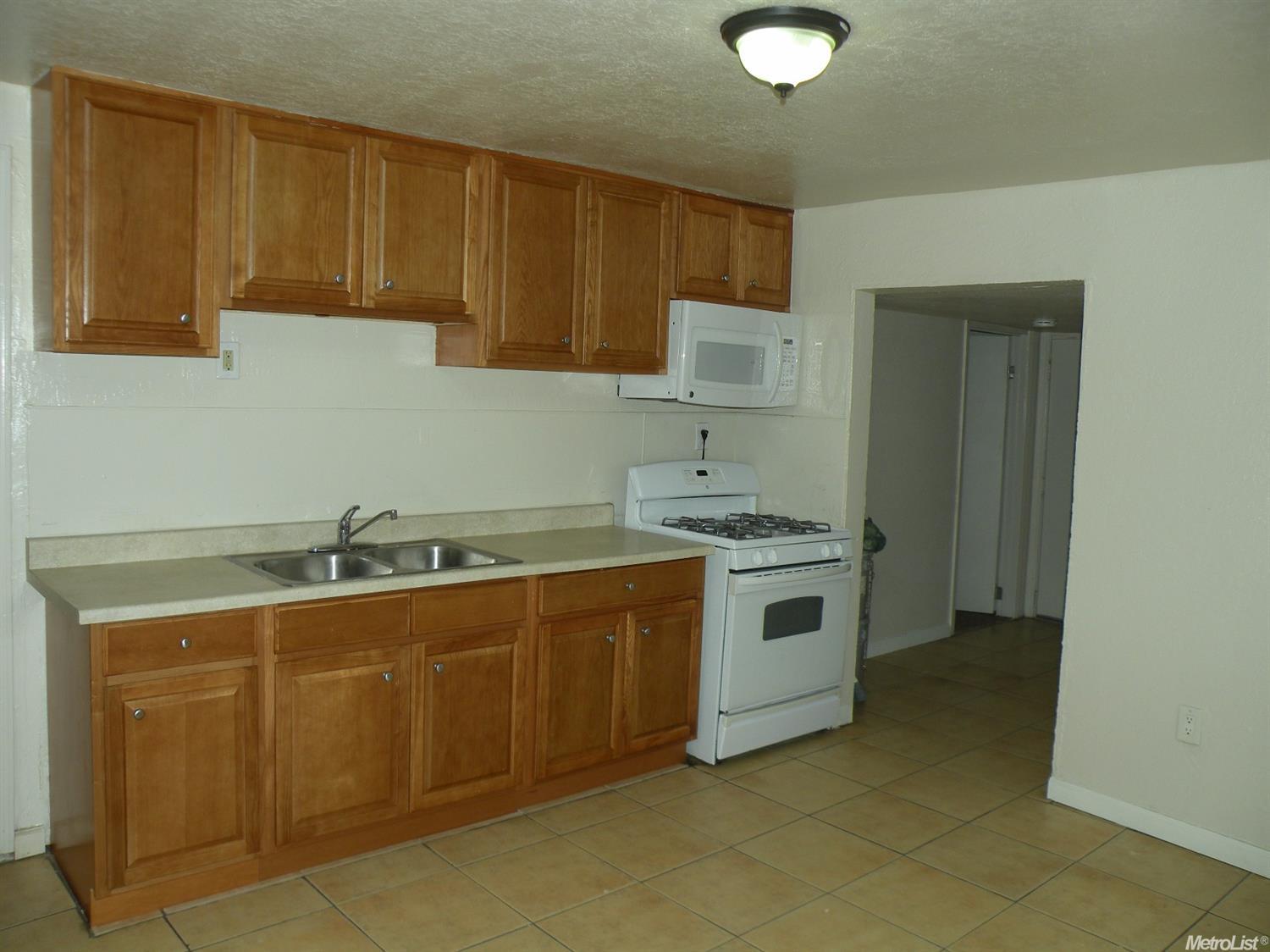 1740 Olympia St, Modesto, CA 95358 photo 17